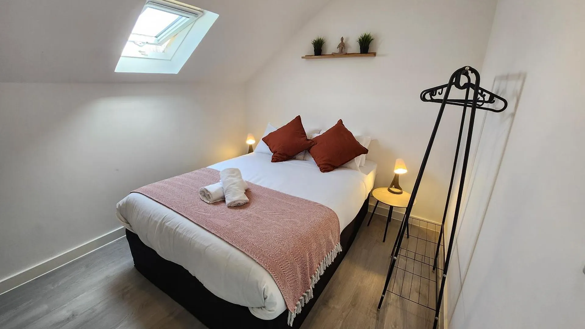 Apartment Supervalue Suite 4 - Fast Wifi, Hotel Linen, Keyless Entry, City Only 10 Mins - By Property Promise Cardiff